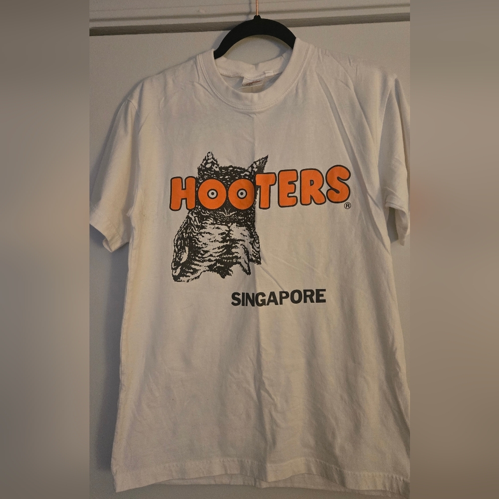 RARE/ VINTAGE ~Singapore Hooters~ White Tee with Orange Logo and Owl Graphic